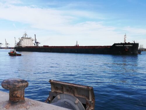 La terminal concluirá este sábado la descarga de78.925 toneladas de arcilla procedentes de Ucrania, destinadas a la industria cerámica de la provincia